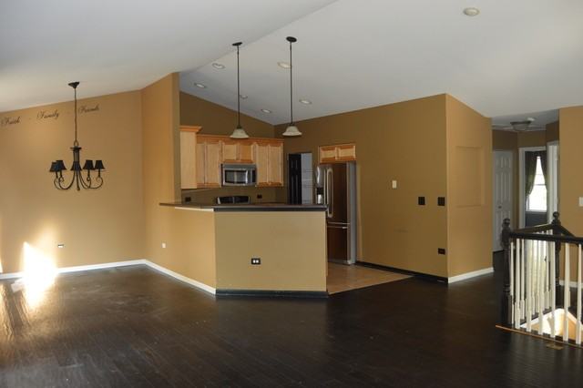 2909 Saganashkee Ln - Photo 3 of 24