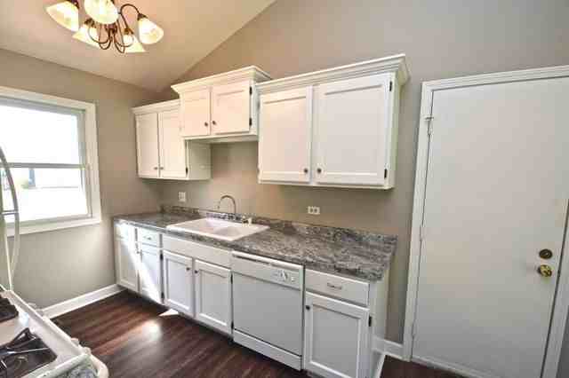 1920 Stanford Dr - Photo 2 of 14