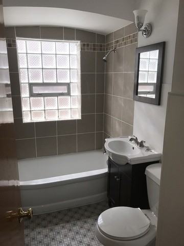 6738 S Keeler Ave - Photo 3 of 8