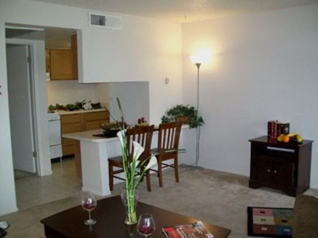 Sun Pointe Apartment Homes - Photo 3 of 6