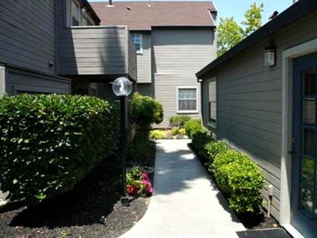 Courtside Village - Photo 2 of 6