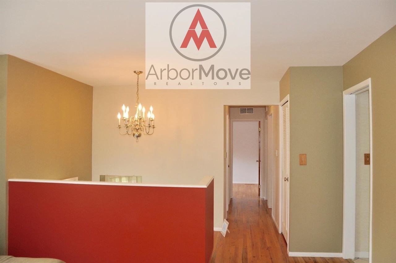 2065 Yorktown Drive - Photo 2 of 57