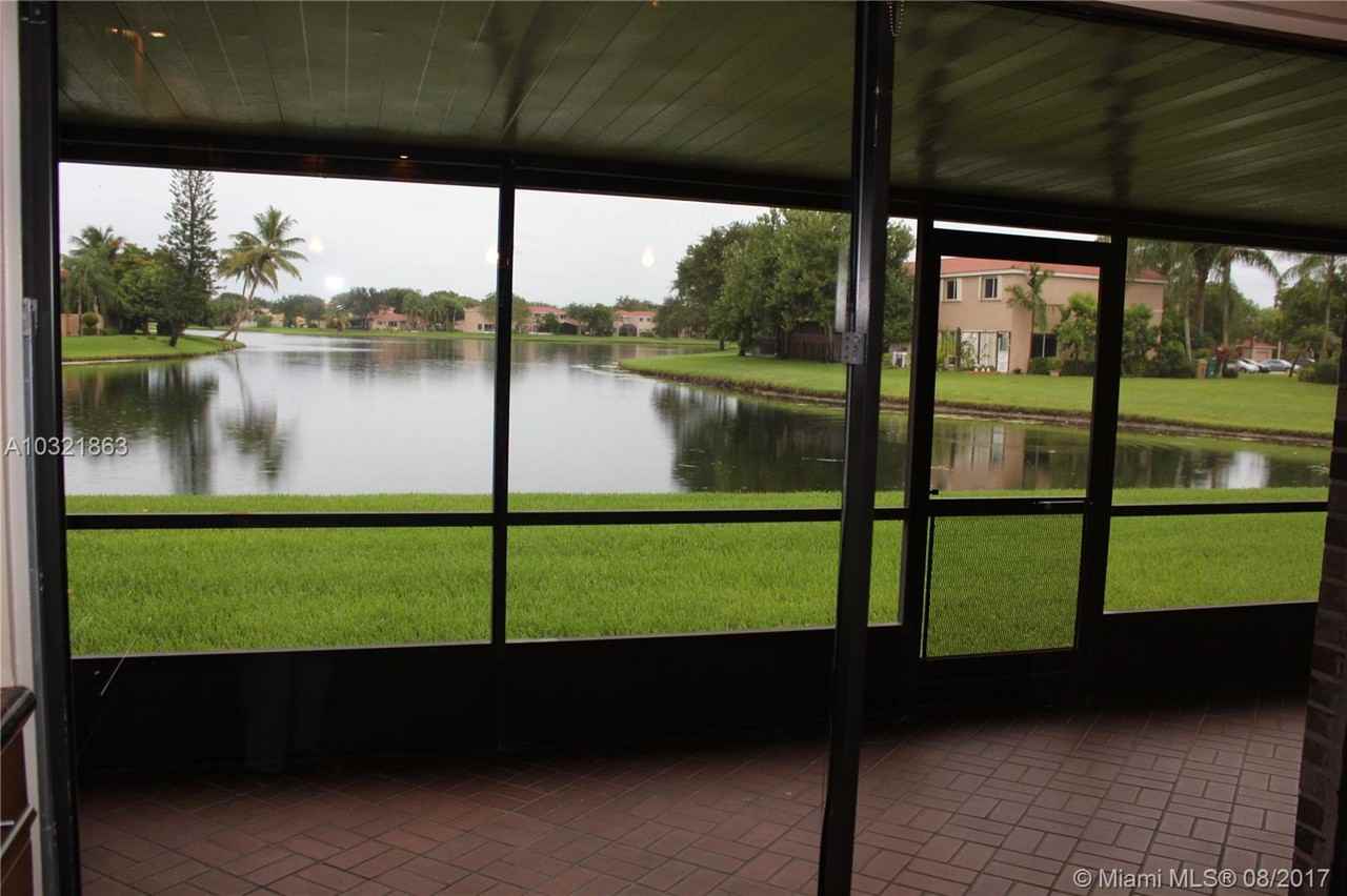 1602 West Harmony Lake Circle - Photo 3 of 6