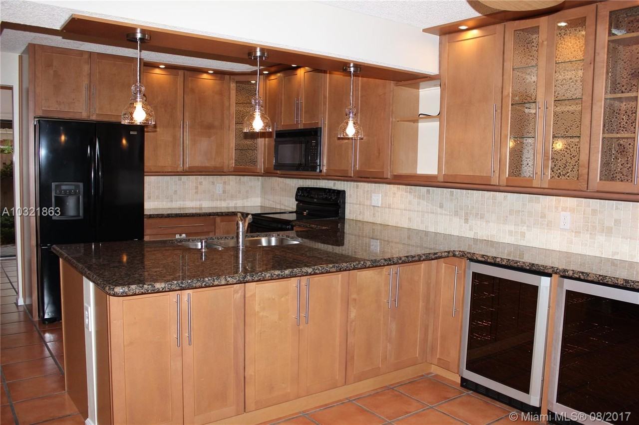 1602 West Harmony Lake Circle - Photo 2 of 6