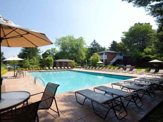 Waltham Overlook - Photo 2 of 6