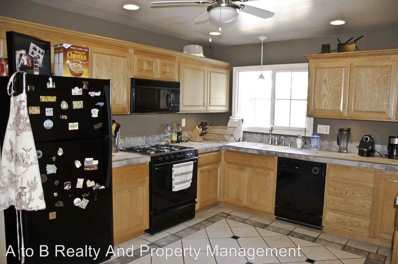 2107 Roenoke Way - Photo 3 of 21