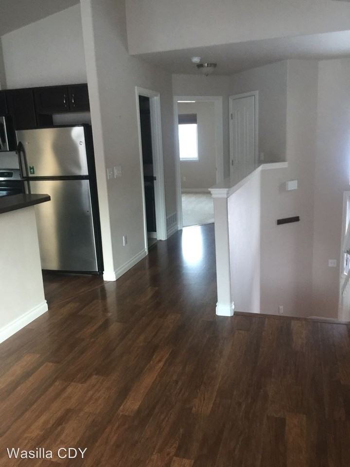 20598 Mountainside Dr - Photo 3 of 12