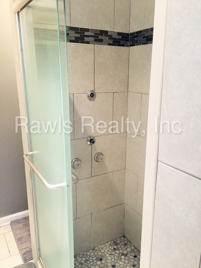 2302 La Roche Ave - Photo 3 of 12