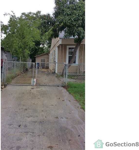 926 Culebra Rd - Photo 2 of 13