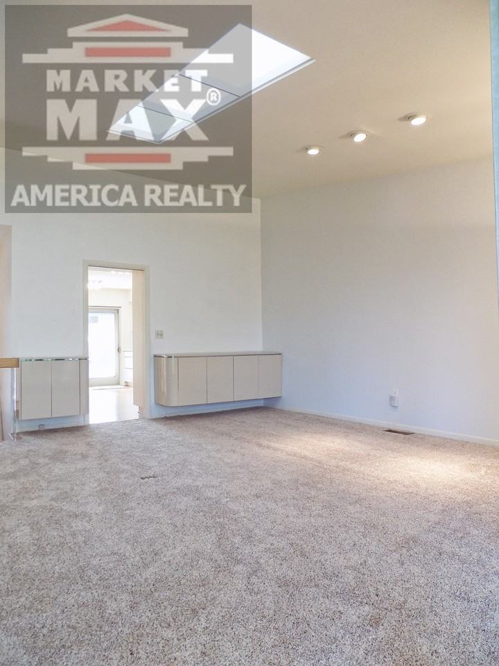 2114 Bordeaux Street - Photo 6 of 11