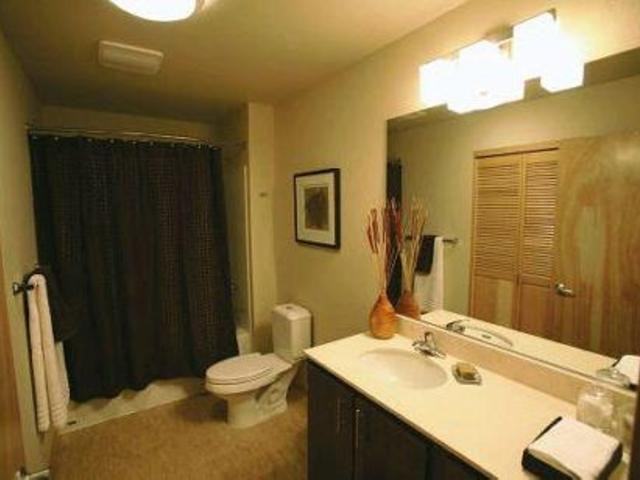 Riva on the Park - Photo 2 of 6