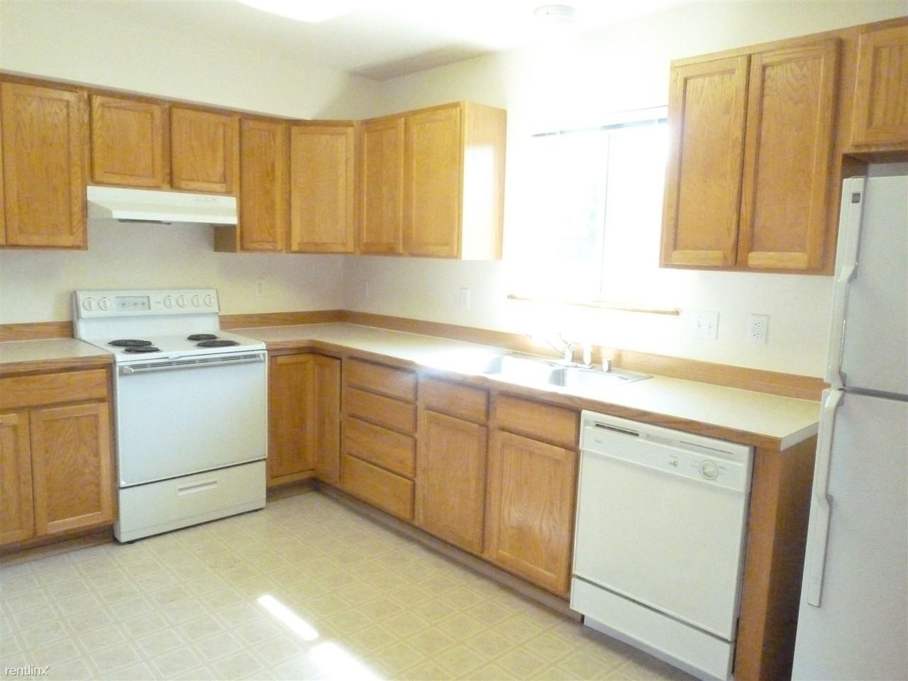 8121 E 36th Ave - Photo 3 of 8