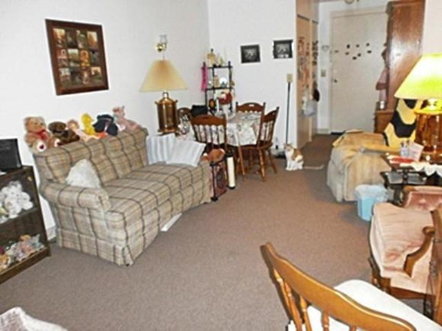 Bradford House - Photo 3 of 6