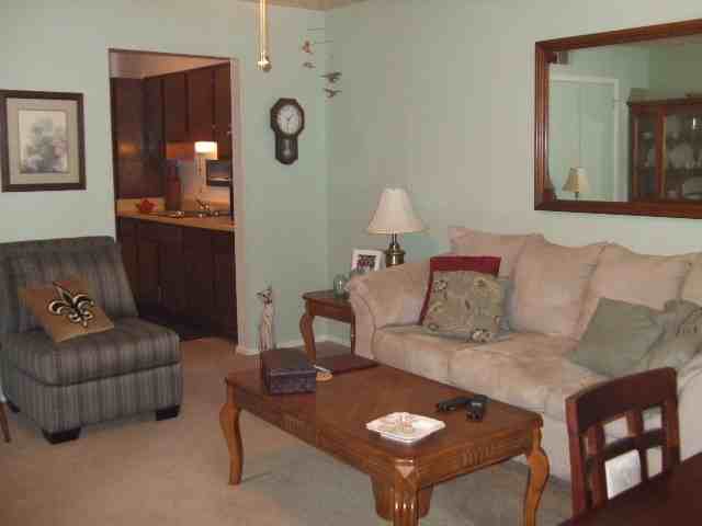 Parkwood South Apartments - Photo 2 of 6