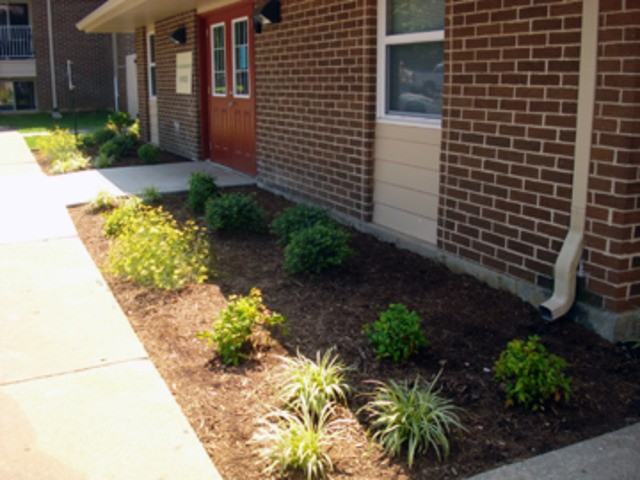 Nu Elm Apartments - Photo 2 of 6