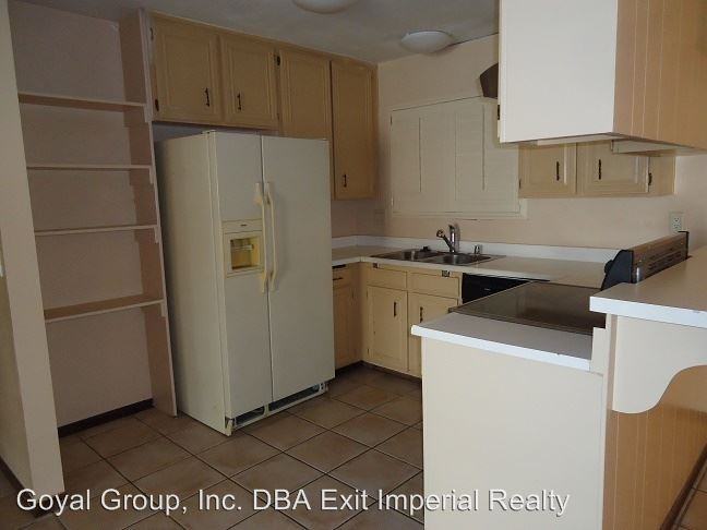 329 W River Dr - Photo 3 of 12