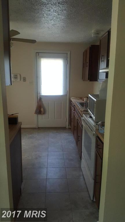 9927 Lyndia Pl - Photo 2 of 6