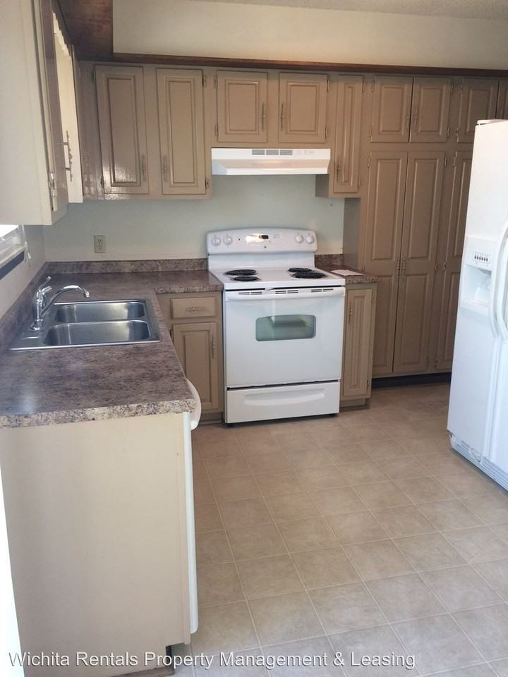 8710 E Longlake Cir - Photo 3 of 13