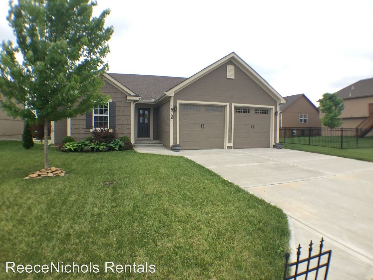 19707 E 6th Terrace N - Photo 2 of 19