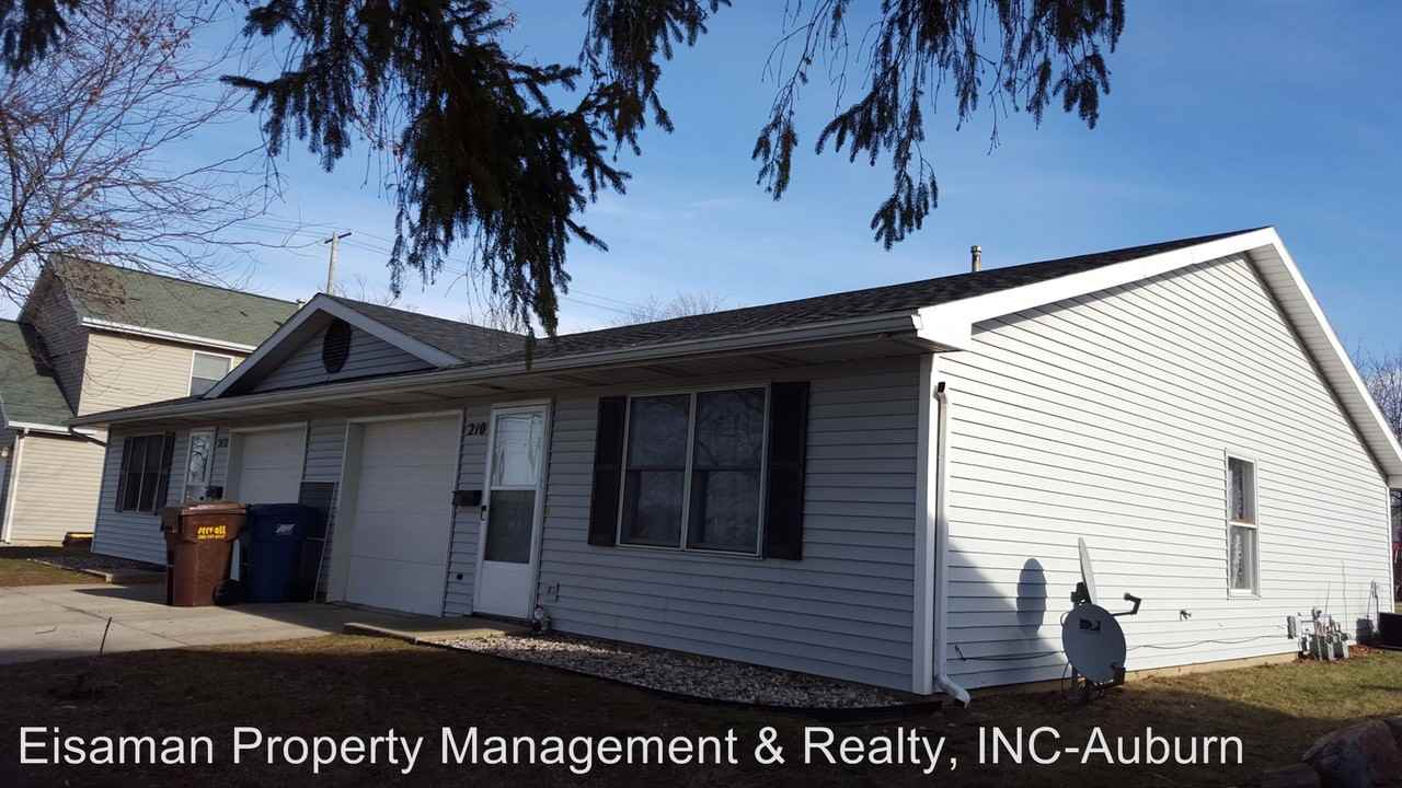 212 Jackson St - Photo 3 of 21