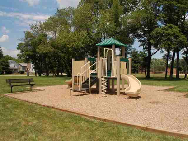 Gwynnbrook Townhomes - Photo 2 of 6