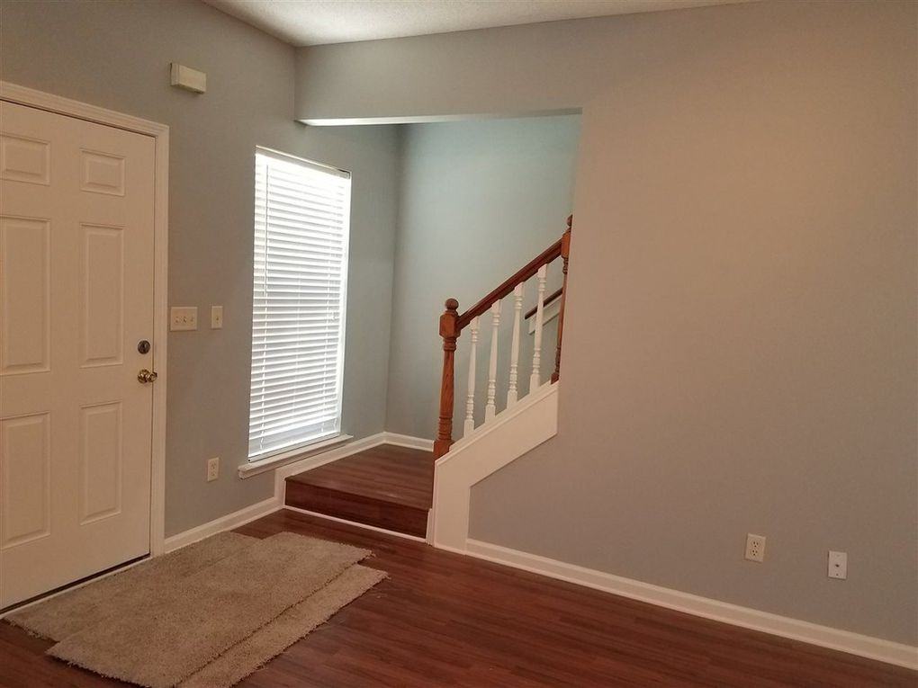 623 N 2nd St - Photo 3 of 18