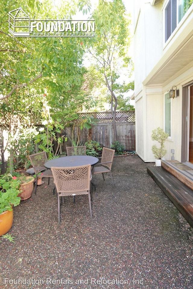 14 Falmouth Cove - Photo 3 of 14