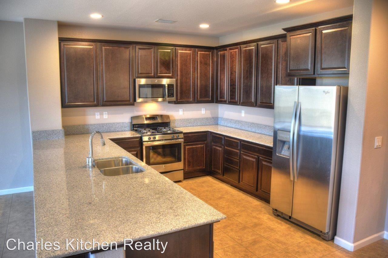 3567 Long Dr - Photo 3 of 9