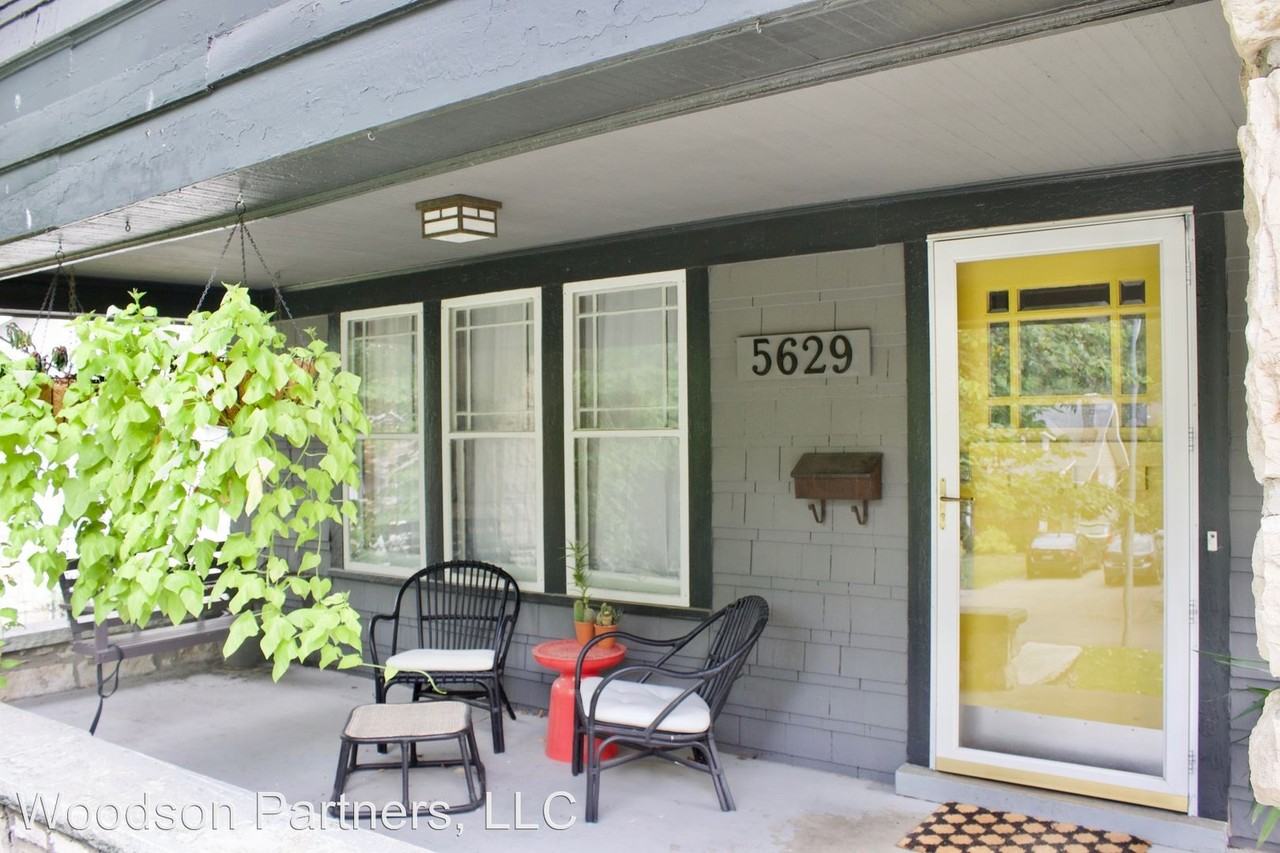 5629 Charlotte St - Photo 2 of 24