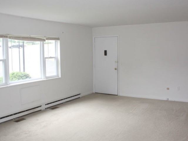 New Windsor Gardens - Photo 2 of 8