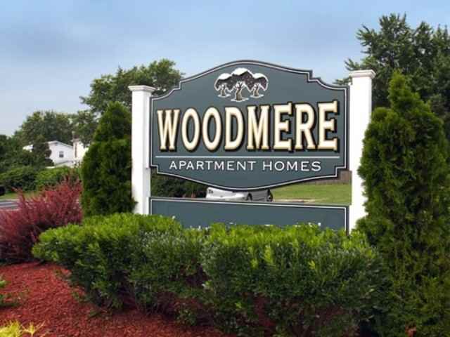 Woodmere Apartments - Photo 3 of 6