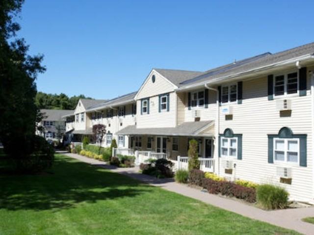 Fairfield Country Club Gardens - Photo 3 of 12