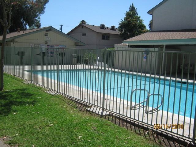 Summit Rose Apartments - Photo 3 of 3