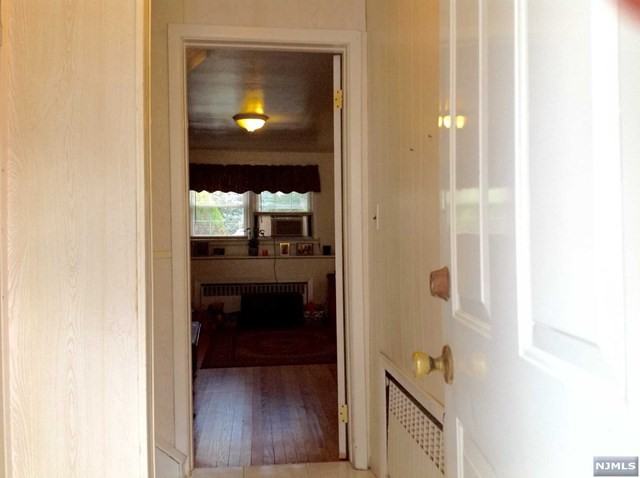24 Chamberlain Ave - Photo 2 of 7