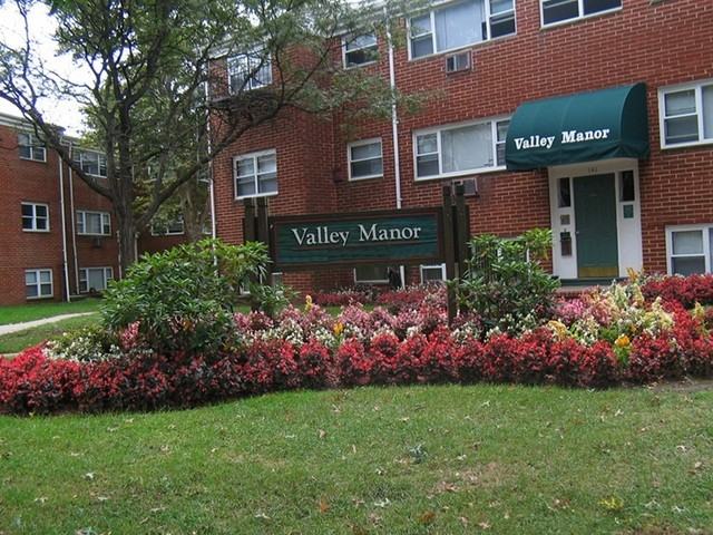 Valley Manor Apartments - Photo 3 of 6