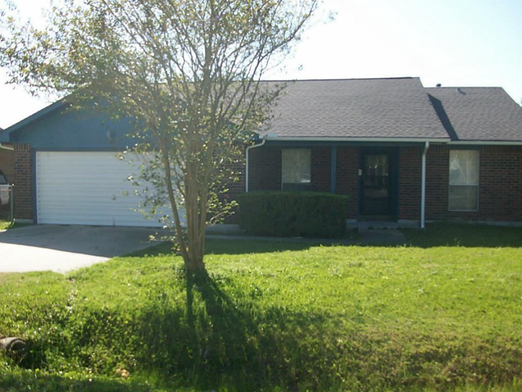 2106 Briar Ln - Photo 2 of 11