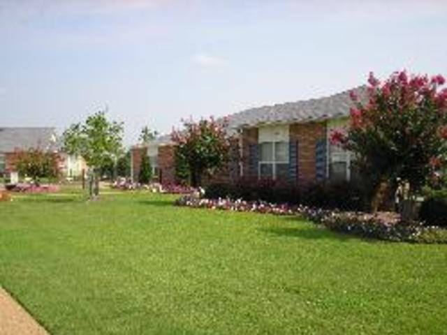 Oak Ridge of Southaven - Photo 2 of 6