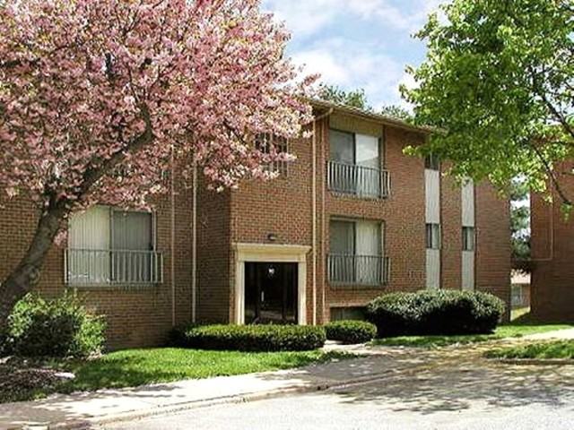 Richmar Apartments - Photo 3 of 6