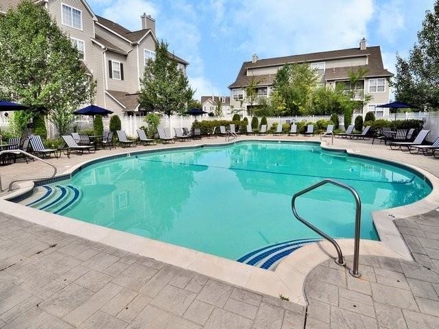 Avalon Essex - Photo 2 of 6