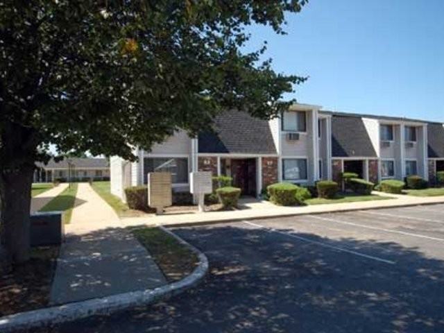 Holiday Square - 55 And Above - Photo 3 of 7