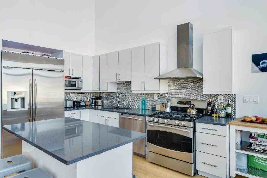 448 West 38th Street #6 - Photo 2 of 8