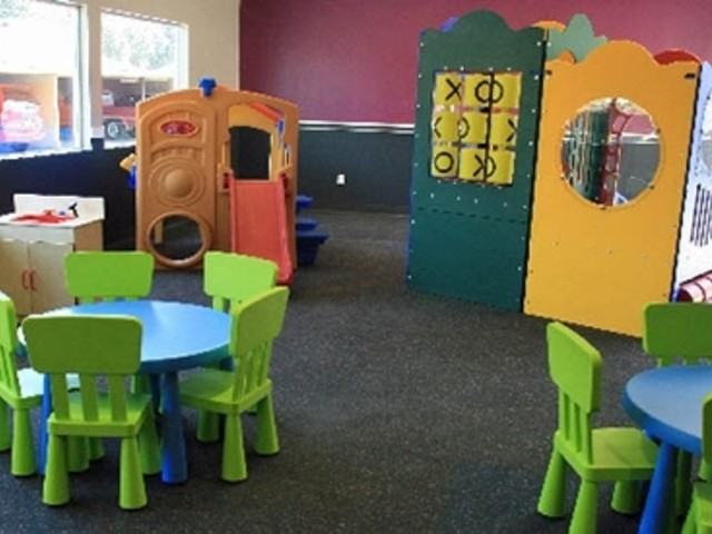 Sunset Plaza Apartments - Photo 2 of 6