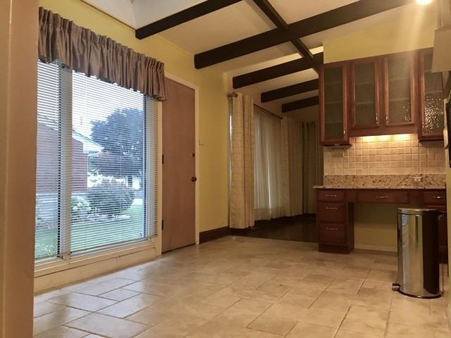 5037 N Olympia Ave - Photo 2 of 15