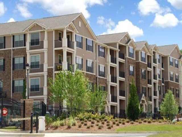 Overlook at Stadium Apartments 1600 Overlook Park Ln