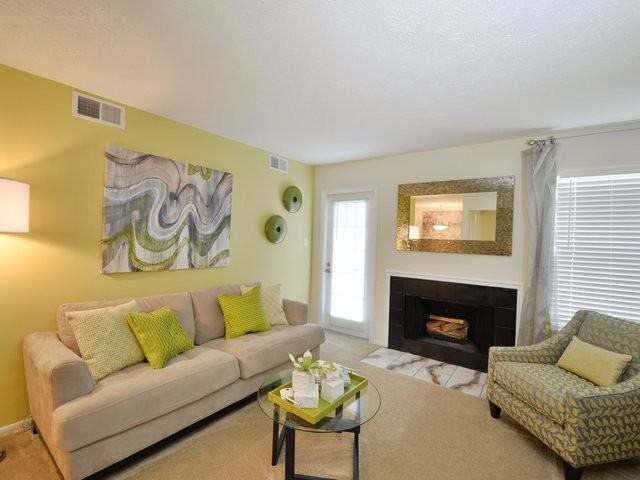 Cherry Knoll Apartments - Photo 2 of 6