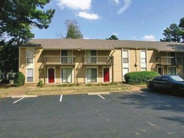 Clearbrook Village Apartments - Photo 2 of 6