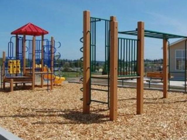 Elk Creek Apts - Photo 3 of 6