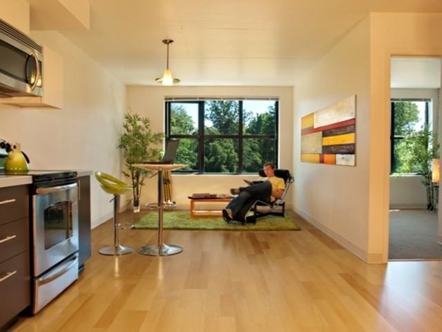 Russell Hall - Photo 3 of 7