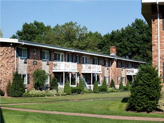 Fairfield At Hauppauge - Photo 2 of 6