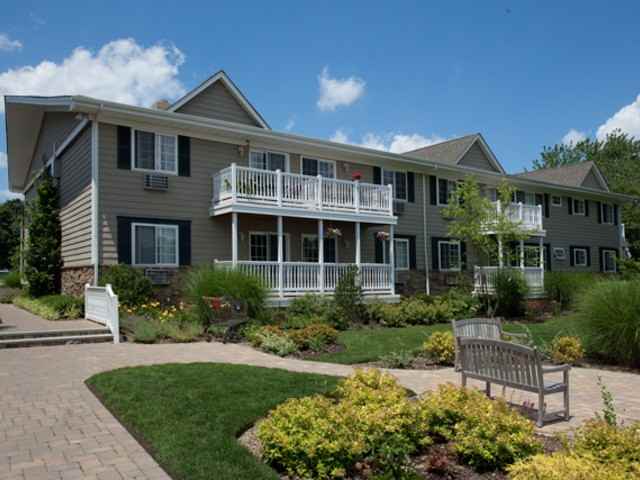 Fairfield On The Lake - Photo 3 of 6